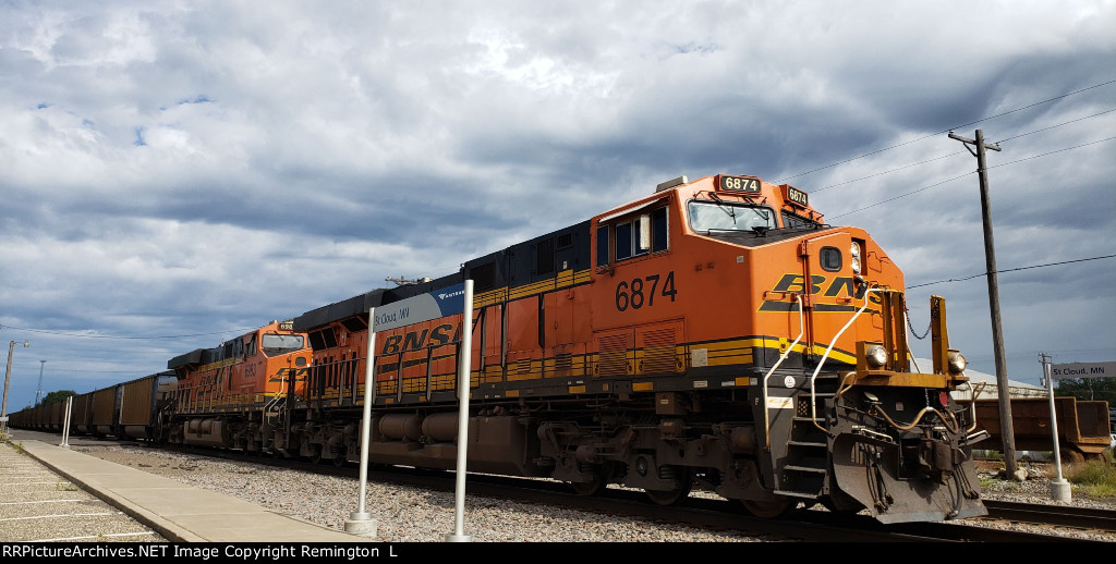 BNSF 6874